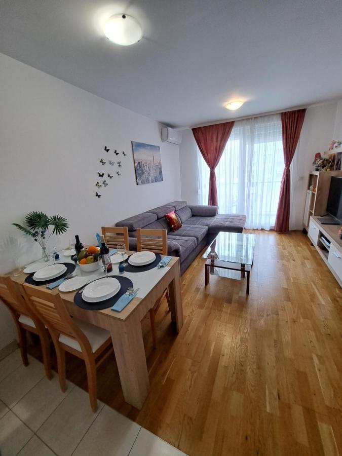 Mariposa, Apartment With Balcony, Private Parking In The Garage, Near The Biggest Shopping Center Mall Of スプリト エクステリア 写真