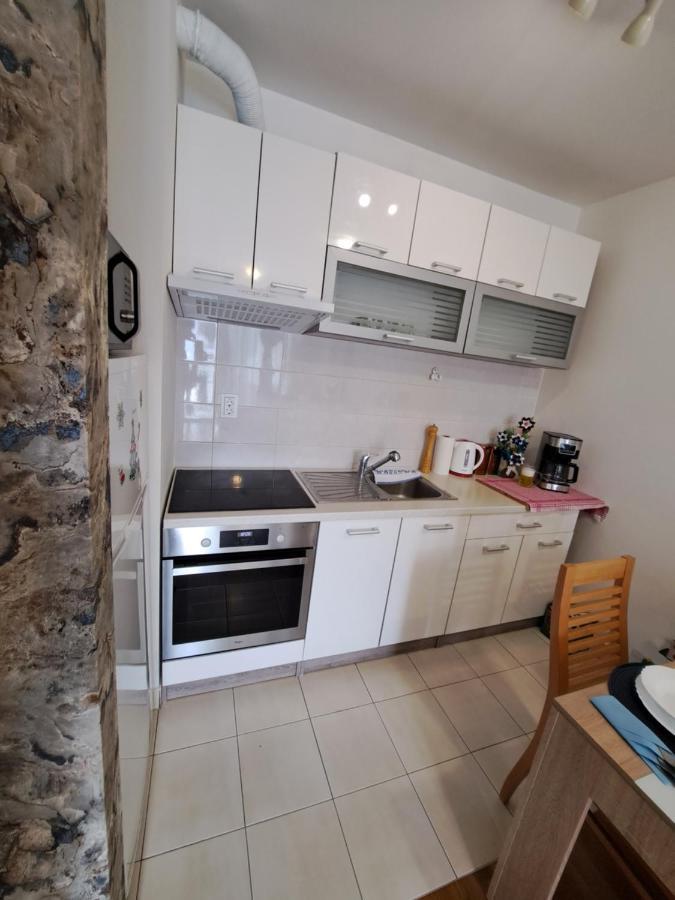 Mariposa, Apartment With Balcony, Private Parking In The Garage, Near The Biggest Shopping Center Mall Of スプリト エクステリア 写真