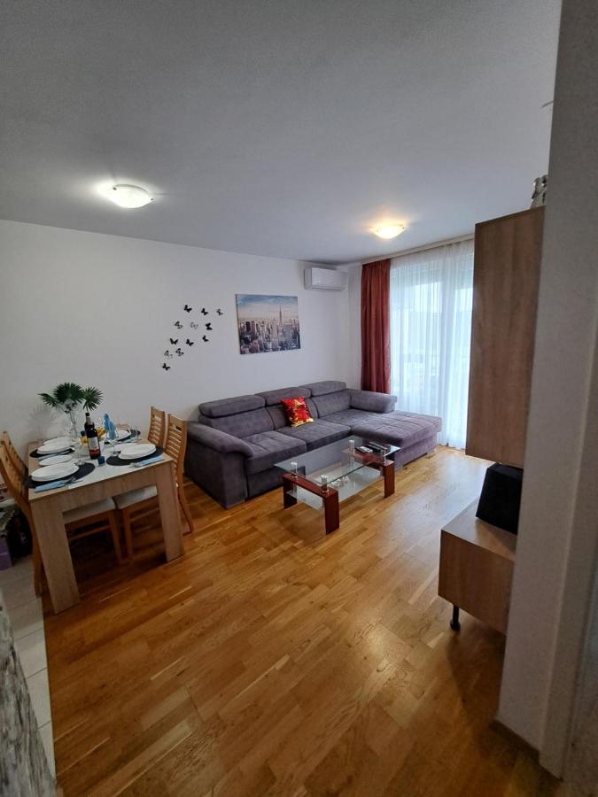 Mariposa, Apartment With Balcony, Private Parking In The Garage, Near The Biggest Shopping Center Mall Of スプリト エクステリア 写真