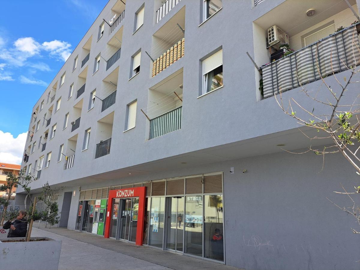 Mariposa, Apartment With Balcony, Private Parking In The Garage, Near The Biggest Shopping Center Mall Of スプリト エクステリア 写真