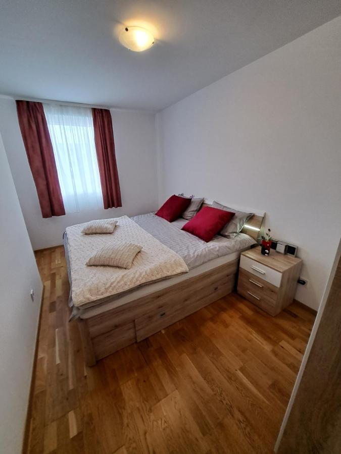 Mariposa, Apartment With Balcony, Private Parking In The Garage, Near The Biggest Shopping Center Mall Of スプリト エクステリア 写真