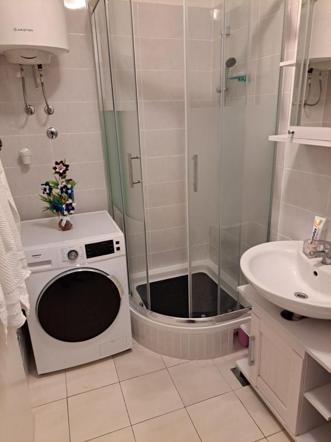Mariposa, Apartment With Balcony, Private Parking In The Garage, Near The Biggest Shopping Center Mall Of スプリト エクステリア 写真